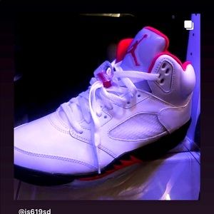 Jordan 5 fire red